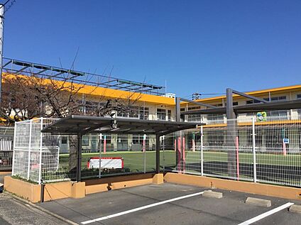 打出保育園 480m(徒歩6分)