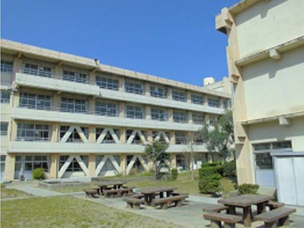 稲沢市立大塚小学校（約1,080m）