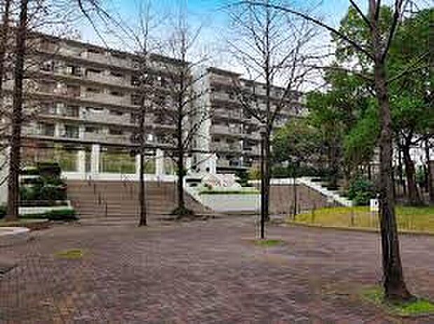 松下町公園 (約170m)
