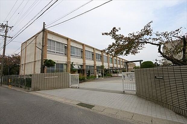 名古屋市立守山東中学校(約270m)