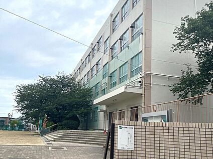 助光中学校 2270m