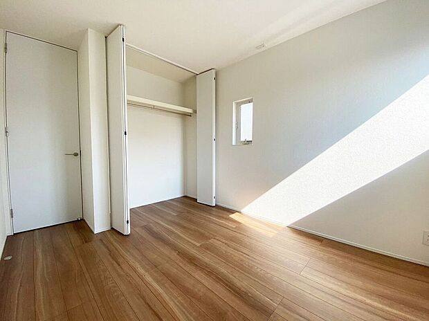 【その他】洋室　同仕様■子ども部屋にも広々クローゼット