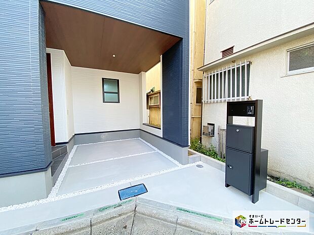 ≪Delivery box≫
宅配ボックスも完備しているので宅配便の受け取りを気にする煩わしさがありません。