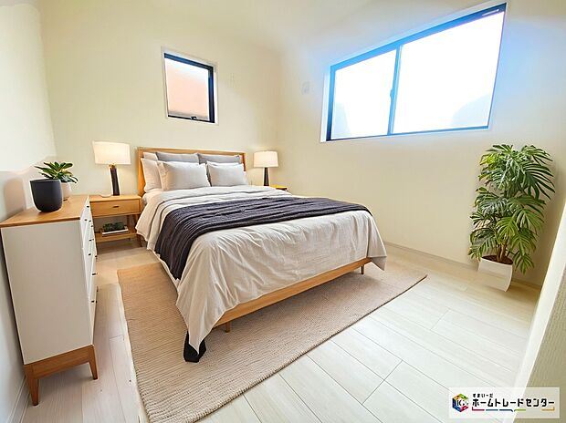 ≪Room≫
2面採光を確保した明るい室内は、風通しも良く、大変居心地の良い空間となっております。
※家具をCGで加工しており、家具付き販売ではございません。