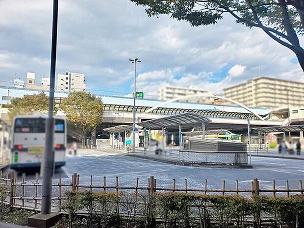 東京メトロ東西線「葛西」駅徒歩10分!「西葛西」駅徒歩11分!JR京葉線「葛西臨海公園」駅からバスもあります!
2駅徒歩圏の好立地です♪