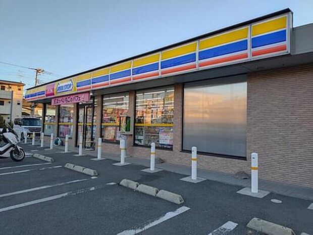 ミニストップ八潮木曽根店（約550m）