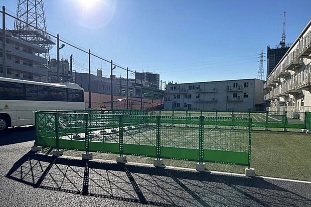 足立区立東渕江小学校(仮設校舎)(約1,700m)