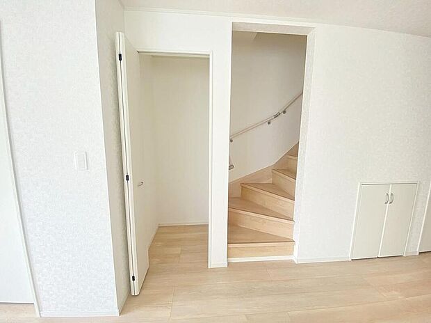 【収納】収納も多く住みやすい邸宅です♪ご家族での生活に寄り添う設計となっております。