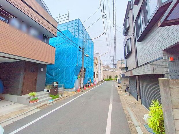 【前面道路含む現地写真】≪見学予約ができます！≫
現地をご覧いただきながら、住まいの夢をお聞かせください！