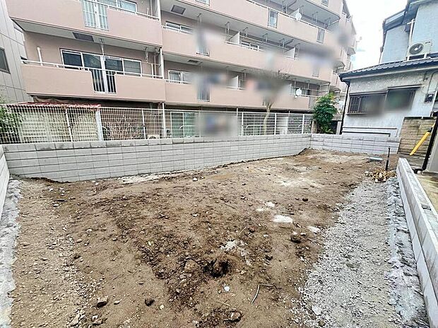 【現地外観写真】≪内覧以外にも資金計画やライフプランに寄り添ったご提案をいたします♪≫
充実の仕様設備でワンランク上の新生活♪陽当たりとプライバシー性を考えた2階リビング・TVモニター付きインターホン、浴室乾燥機　等