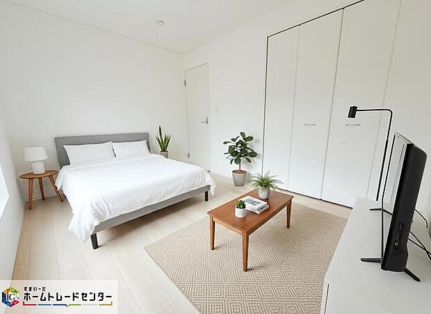 【リビング以外の居室】採光良好な明るい室内。木の温もりがやさしいフローリングは安らぎをもたらすプライベート空間☆※家具をCGで加工しています。家具付き販売ではございません。