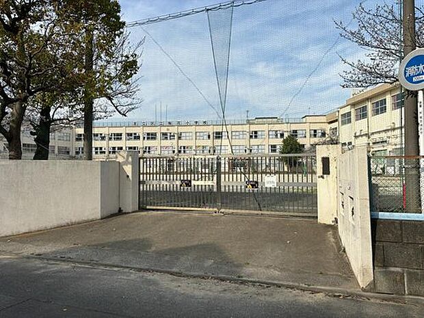 足立区立桜花小学校（約170m）