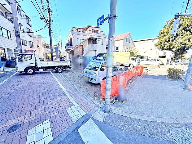 【前面道路含む現地写真】現地(2026年2月)撮影 小学校まで徒歩6分の閑静な住宅街です。