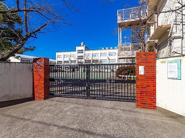 足立区立宮城小学校(約230m)