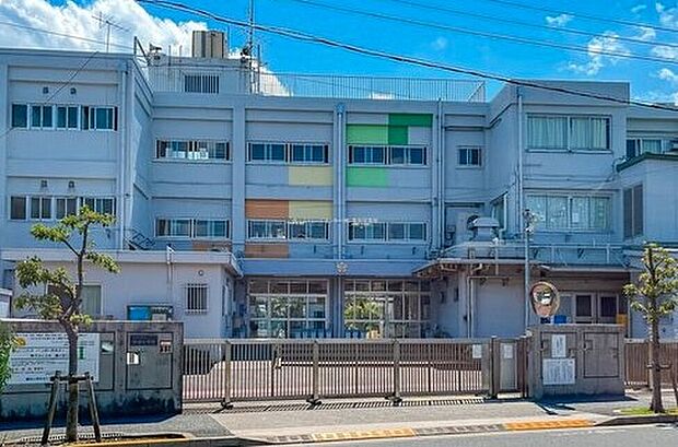 江戸川区立鎌田小学校(約650m)