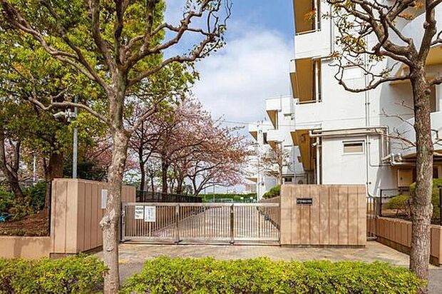 江戸川区立宇喜田小学校(約170m)