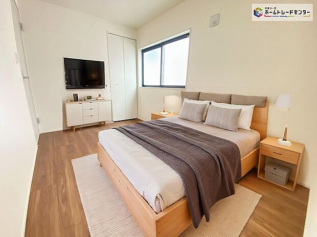 【居室】≪Room≫
全居室に収納を完備しておりますので、いつでもお部屋をすっきりとお使い頂けそうです。インテリアやレイアウトを考えるのも楽しみです。
※家具をCGです。家具付き販売ではございません。