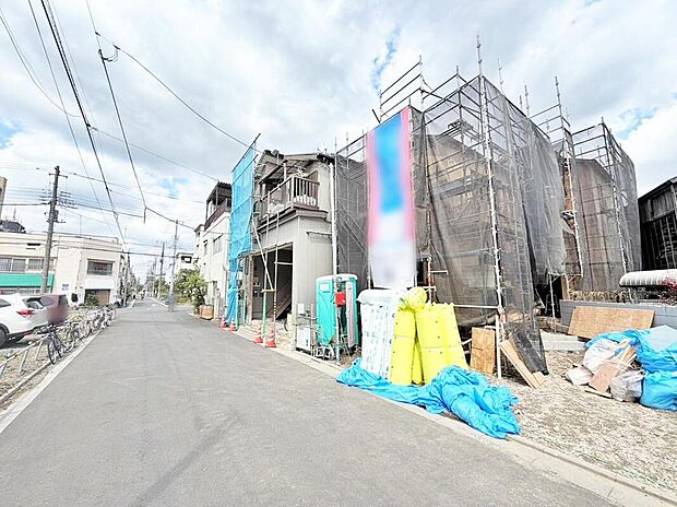 【前面道路含む現地写真】≪内覧以外にも資金計画やライフプランに寄り添ったご提案をいたします♪≫前面道路は広々6m！陽当たり良好です！