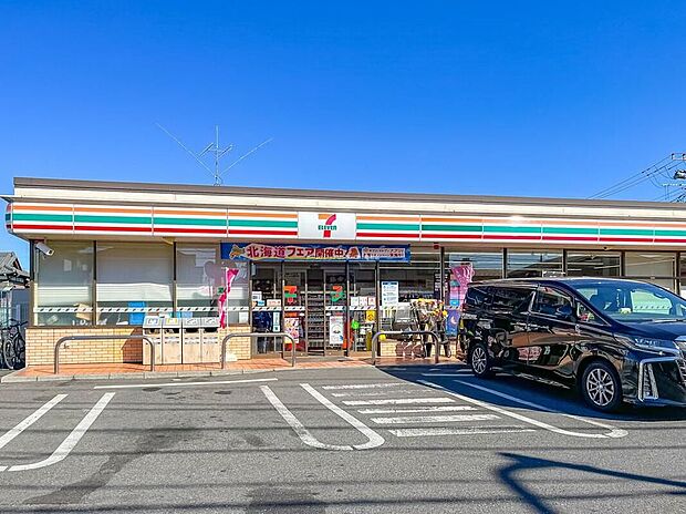 セブンイレブン足立古千谷本町3丁目店（約500m）