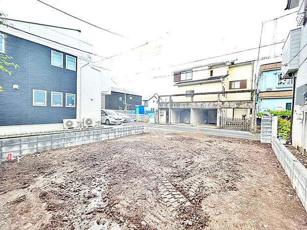 【現地外観写真】ぜひ現地に足を運んでいただき、周辺環境や日当たりなどをご体感ください♪