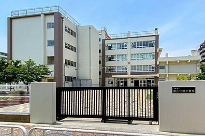 江東区立第二砂町小学校 200m (徒歩3分)