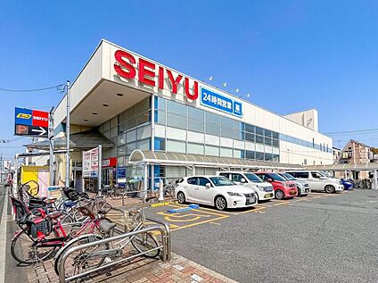 西友加賀鹿浜店 650m(徒歩9分)