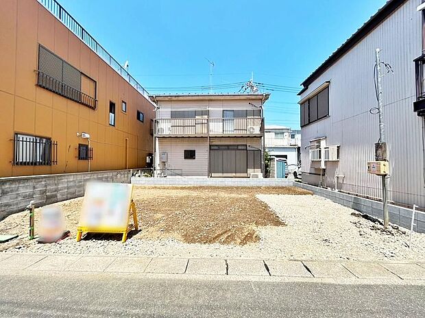 【前面道路含む現地写真】小学校まで徒歩12分！複数スーパーが徒歩10分圏内のご家族みんなが暮らしやすいエリアです♪是非現地をご確認ください♪