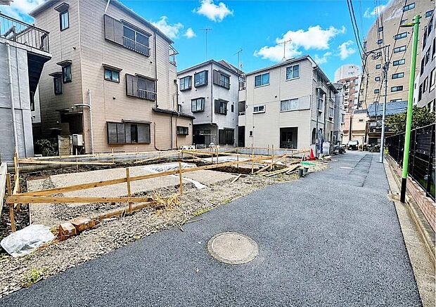 【前面道路含む現地写真】≪見学予約可能!≫利便性と自然、周辺環境の心地よさは写真や文章では伝えきれません!日々の動線や採光、周辺施設との距離感まで、ぜひ現地でご体感ください♪