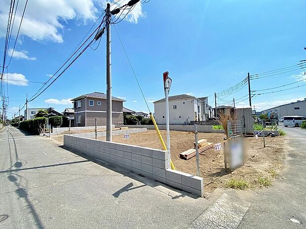【現地外観写真】≪現地ご案内は便利なネット予約も可能です!お気軽にお問い合わせください♪≫生活するだけの家ではなく「日々を楽しむ暮らし」を♪
