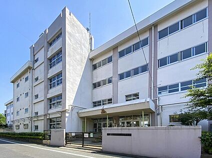 葛飾区立水元中学校 650m(徒歩9分)