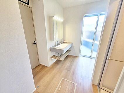 ≪Powder room≫