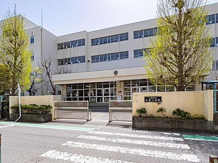 八潮市立大原小学校 650m (徒歩9分)
