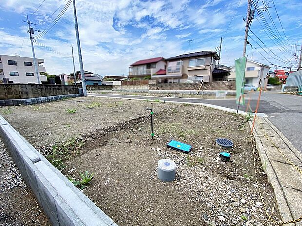 【現地外観写真】≪見学予約可能！≫利便性と自然、周辺環境の心地よさは写真や文章では伝えきれません。日々の動線や採光、周辺施設との距離感まで、ぜひ現地でご体感ください。