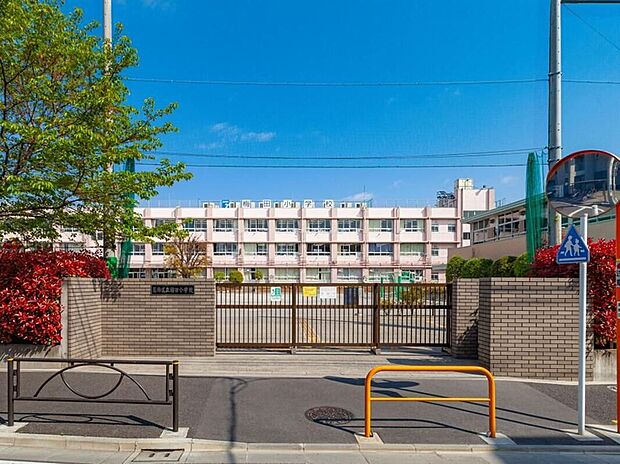 葛飾区立梅田小学校(約210m)