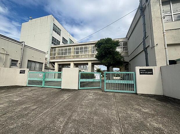 名古屋市立白沢小学校まで510m