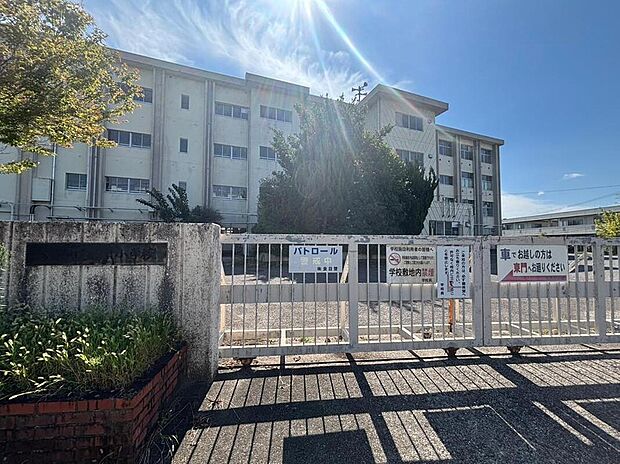 東郷町立音貝小学校まで800m