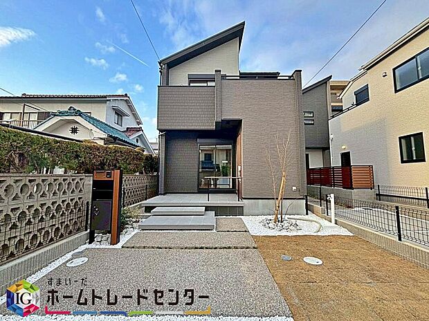 名古屋市守山区小幡南2丁目 全3棟(写真1号棟)
ご好評につき残り2棟!
堂々完成しました☆
ぜひ現地にて、実際の建物・日当たり・周辺環境などご覧下さい♪
お問い合わせはお気軽に!