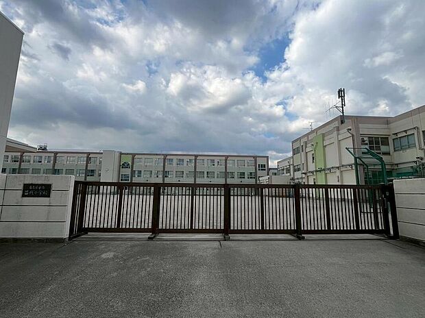 名古屋市立苗代小学校まで650m