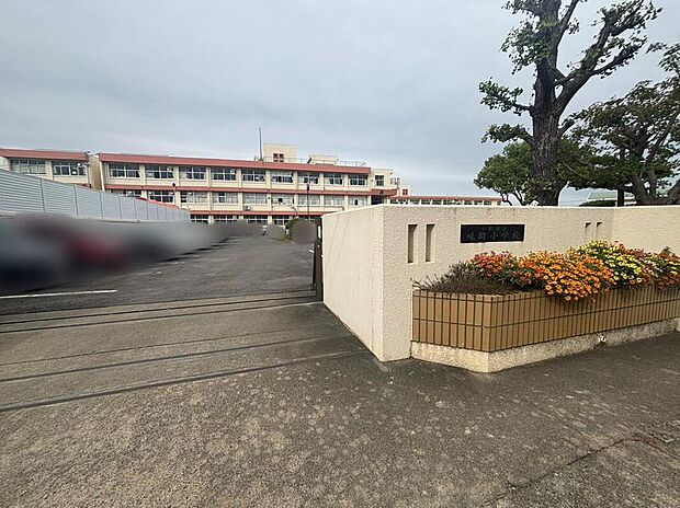 小牧市立味岡小学校まで468m