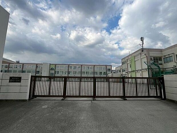 名古屋市立苗代小学校まで500m