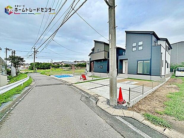 【前面道路含む現地写真】前面は、北西側約4.43mの道路に接道しています。
車通りが少なく、静かな住宅街なので駐車もスムーズに行うことができます♪