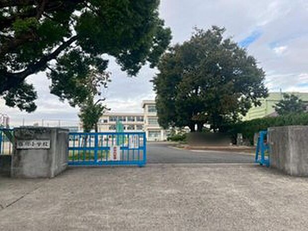 春日井市立勝川小学校(約1,120m)