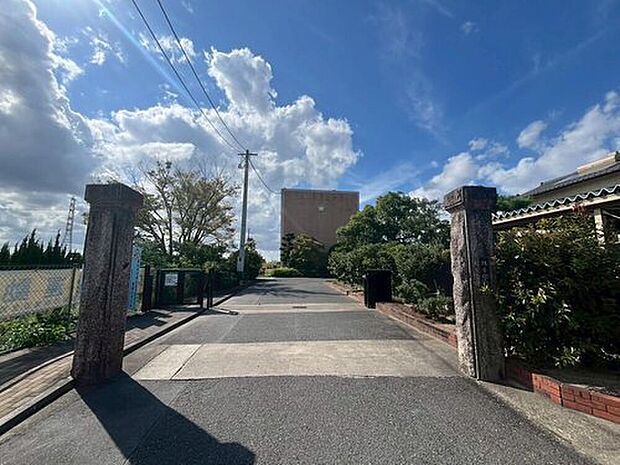 尾張旭市立旭小学校（約669m）