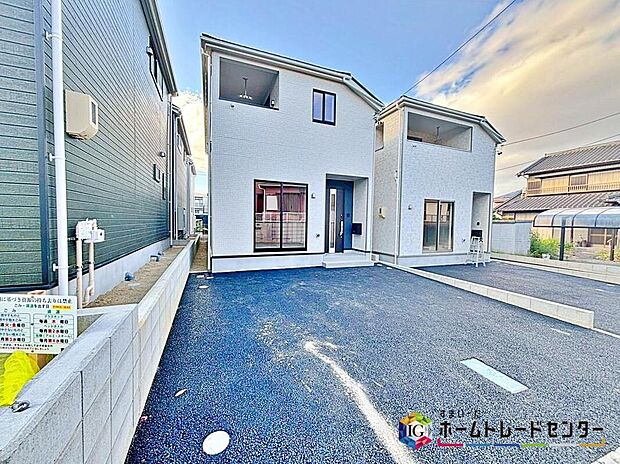 【現地外観写真】東海市富貴ノ台第5 全6棟(写真1・2・3号棟)
堂々完成しました☆
ご見学は飯田グループホールディングス、ホームトレードセンター株式会社まで、お気軽に♪