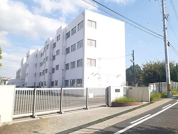 名古屋市立植田小学校(約1,000m)