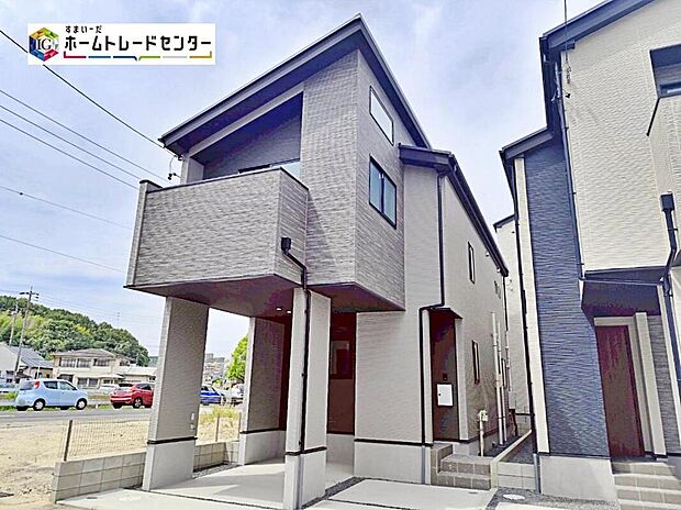 【現地外観写真】4号棟
堂々完成しました☆
閑静な住宅街で、住みやすい環境です☆ご見学や物件資料等、お気軽にお問合せください♪