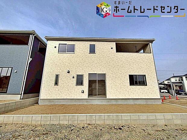 【現地外観写真】日進市香久山第1 全3棟(写真3号棟)
堂々完成しました☆
お問い合わせはお気軽に、ホームトレードセンター株式会社まで♪