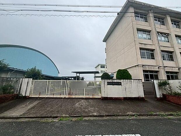 春日井市立岩成台西小学校(約450m)