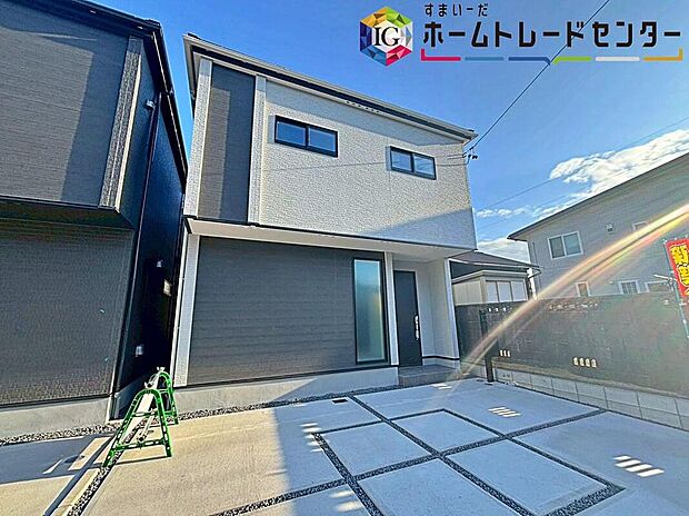 【現地外観写真】名古屋市南区南野2丁目、全4棟(写真3号棟)
堂々完成しました☆ご案内可能です♪
「本星崎」駅徒歩19分、ご好評につき残り1棟!