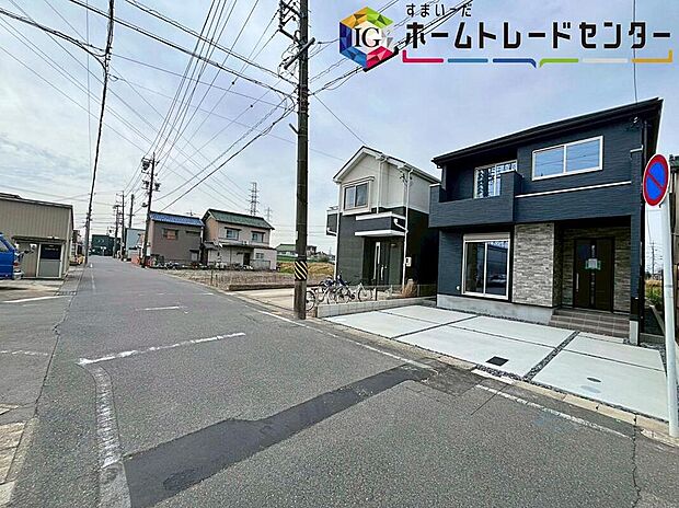 【前面道路含む現地写真】前面は、交通量の少ない南東側約5.9mの道路です。
ゆとりがあり、駐車も落ち着いて行える
環境になっています。